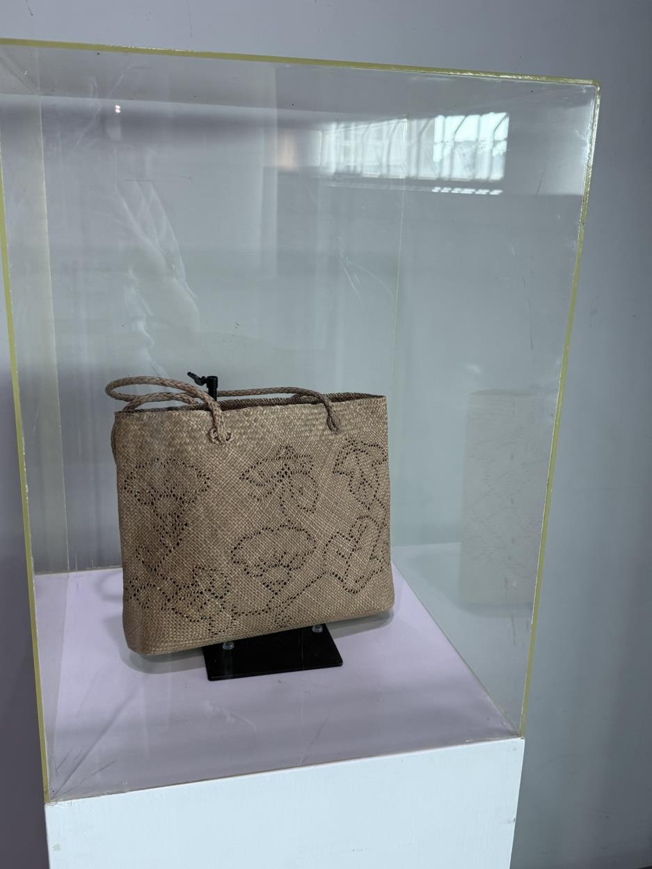 館藏交流微型展—「百變藺草 時尚編織包」