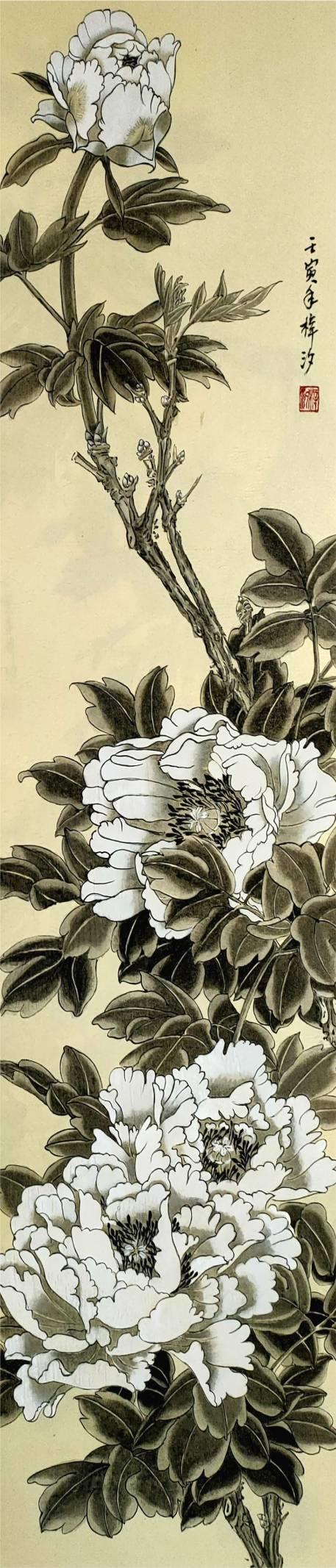 工筆畫作線條工整、設色清雅，無論是一羽飛鳥、一株花蕊，皆細膩入微，筆筆用心，展現中國畫「工而不板、細而有神」的特質