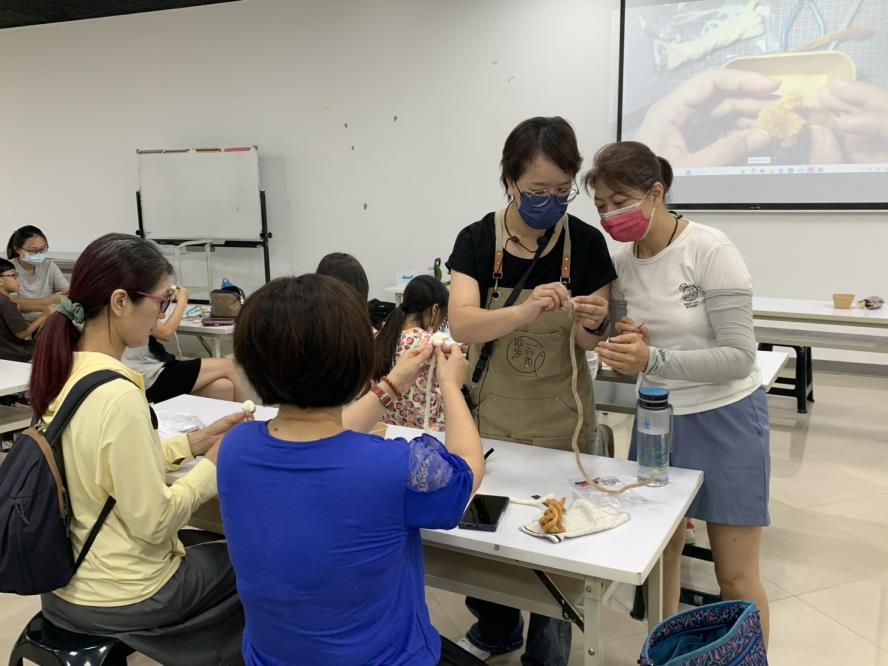 利用毛根基礎運用，學習打造狗狗骨架