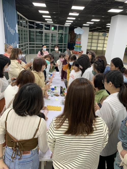「森野角鹿」以冷瓷土細膩製作