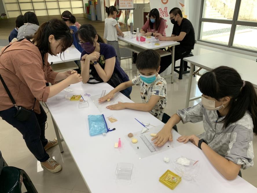 手作黏土麵包磁鐵，親子一起動手做仿真的麵包磁鐵