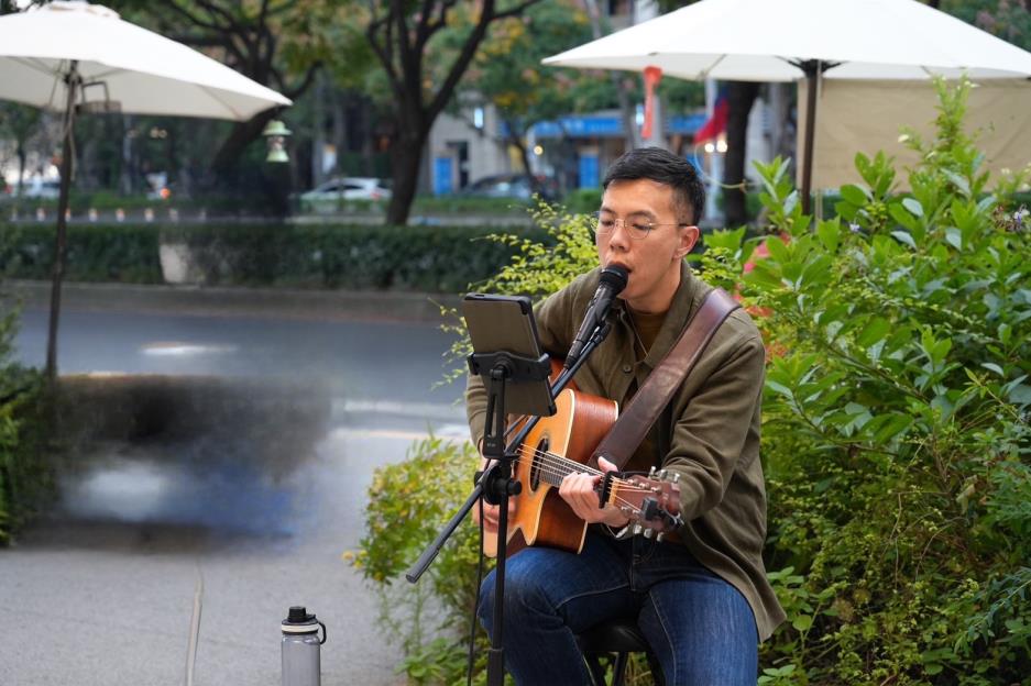 出口晃二-吉他音樂彈唱