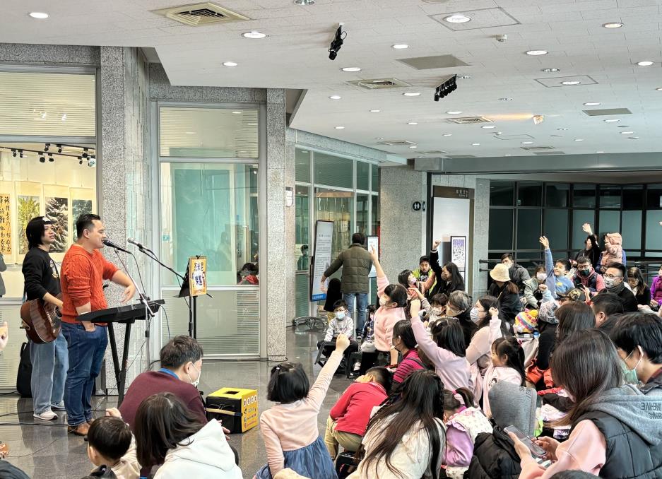 參加民眾踴躍聆賞聖誕爵士組曲