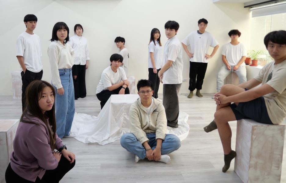 Re/turn－臺中市秋穗實驗教育學校高中部年度戲劇公演